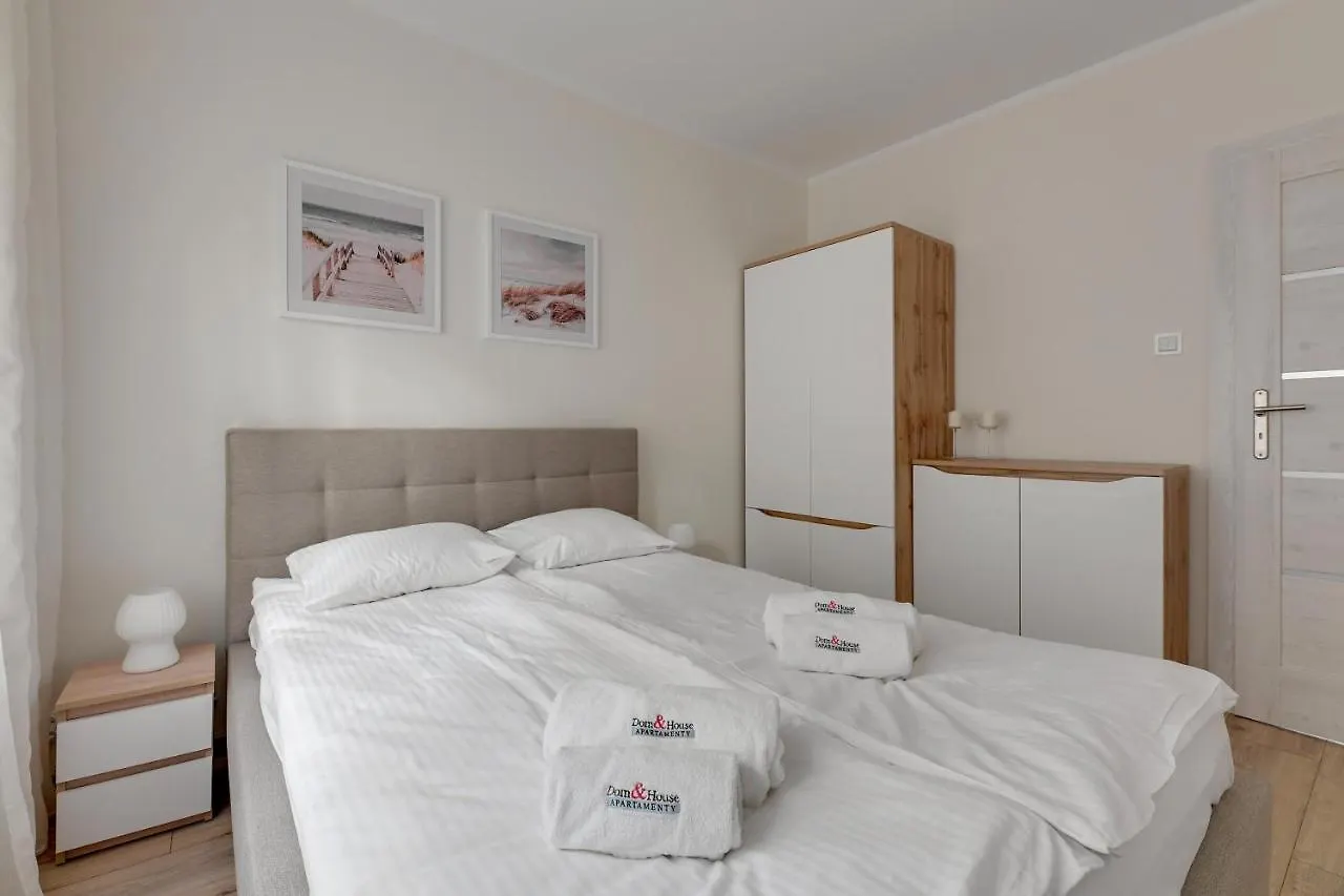 Dom & House - Apartments Old Town Straganiarska 格但斯克 0*,  波兰